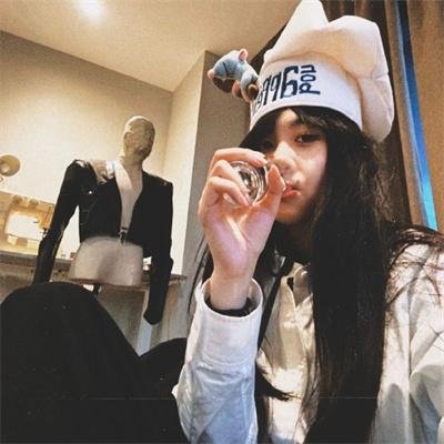 电子烟揭秘：Juul的崛起与崩坏